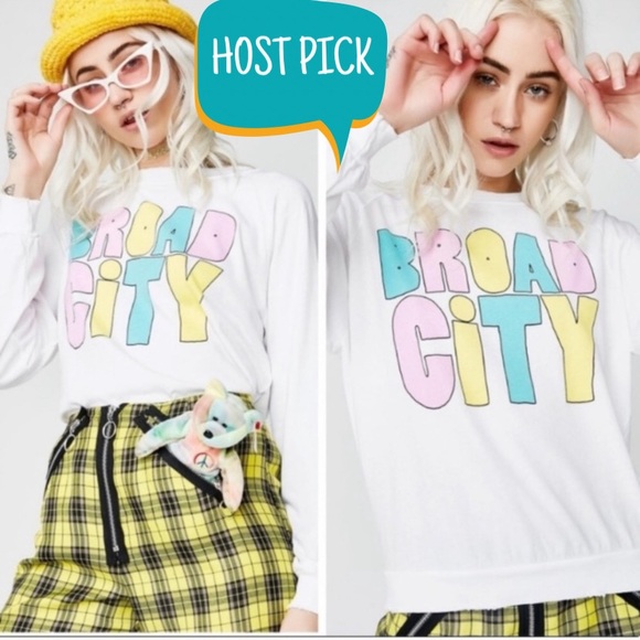 Wildfox Tops - NWT WILDFOX Broad City Pullover $98